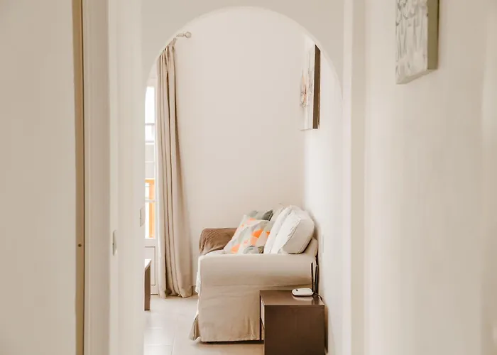 Old Town Reina Sofia 2